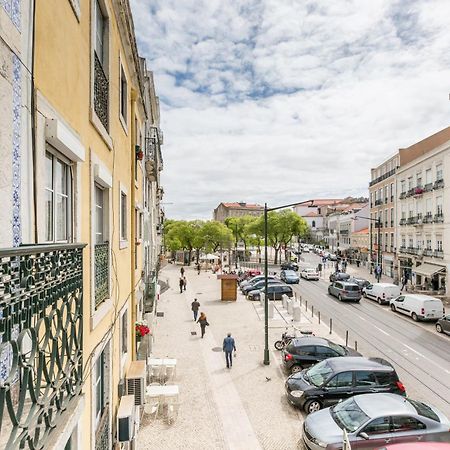 Superb Apartments Overlooking Graca In Lisbon Exterior photo